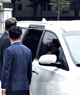 경찰서 출두 올타임 레전드.gif | 인스티즈