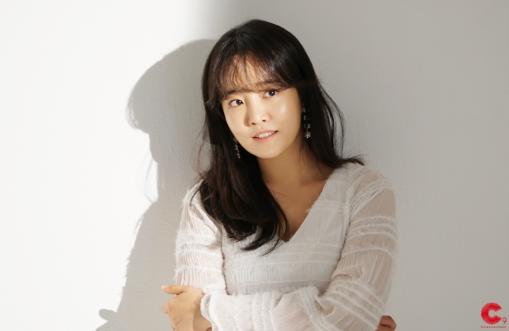 스물 열두살이라는 여가수 화보촬영 | 인스티즈