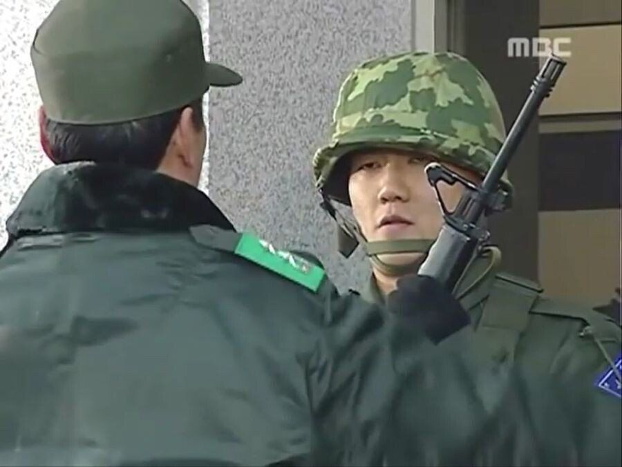 군필 남자라면 지릴 수밖에 없는 장면.JPGIF | 인스티즈