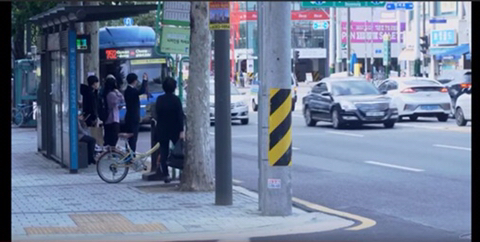 모르는 사람이 넥타이 매는걸 도와달라고 하면? | 인스티즈