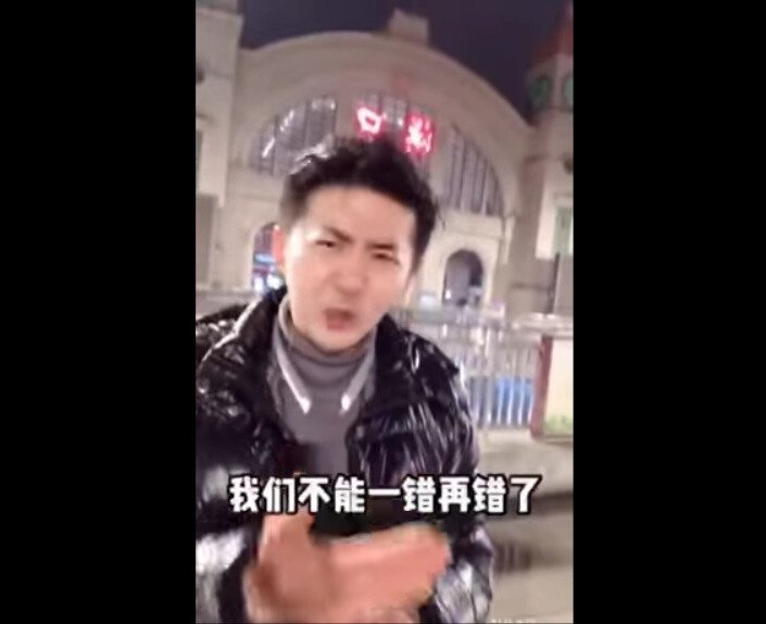 중국 우한 실태를 알리기 위해 위험을 무릅쓰고 현지로 찾아가서 보도하는 진짜 중국인 기자 | 인스티즈