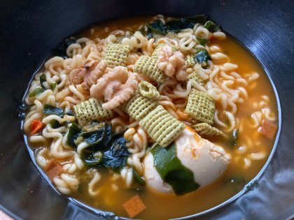 호불호 제법갈리는 라면 | 인스티즈