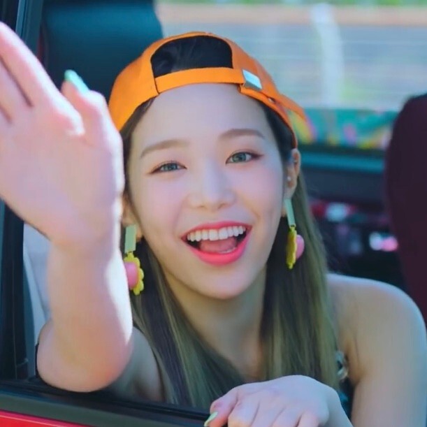 에이프릴 레이첼 .jpgif | 인스티즈