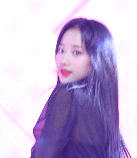 캠퍼스에 흔히 있을 것 같이 생긴 에이프릴 나은 | 인스티즈