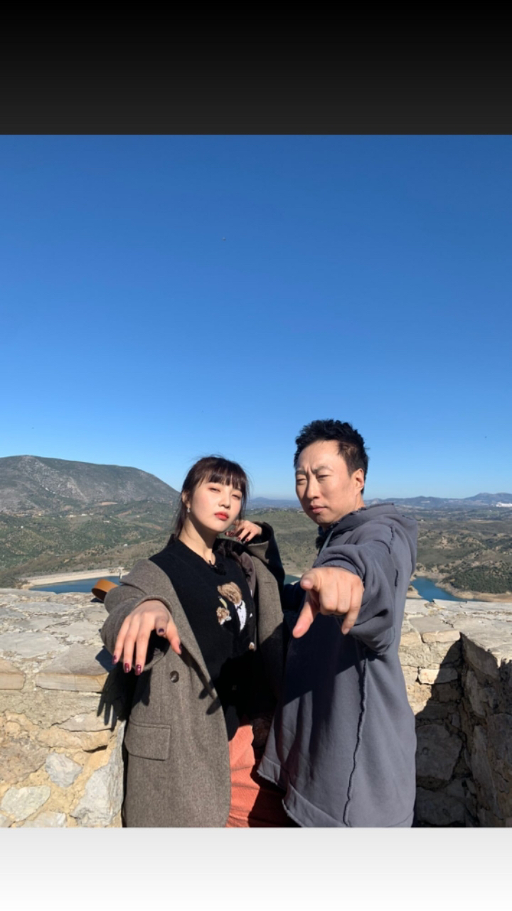 명수옹이 스페인에서 찍어준 사진 원본 올려준 조이.jpg | 인스티즈