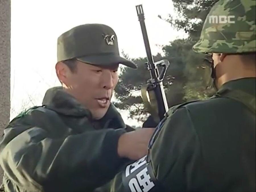 군필 남자라면 지릴 수밖에 없는 장면.JPGIF | 인스티즈
