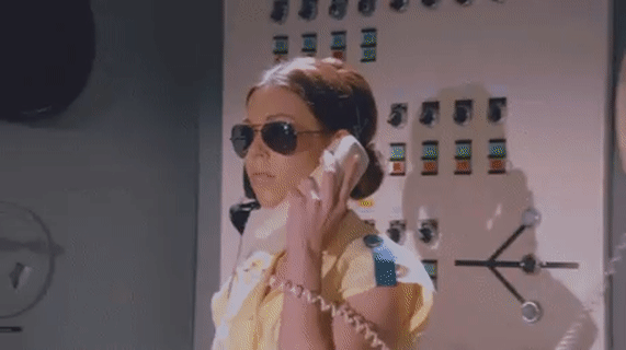 통화 중에 살인하는 방법.gif | 인스티즈