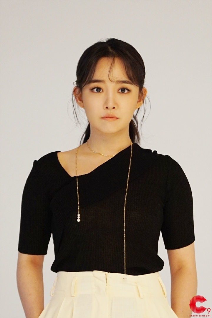 스물 열두살이라는 여가수 화보촬영 | 인스티즈