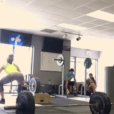 고층 헬스장이었다면 큰일났을 사고.gif | 인스티즈