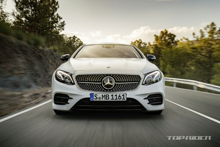 검소함 그 자체인 트와이스 지효의 개인차량.jpg | 인스티즈