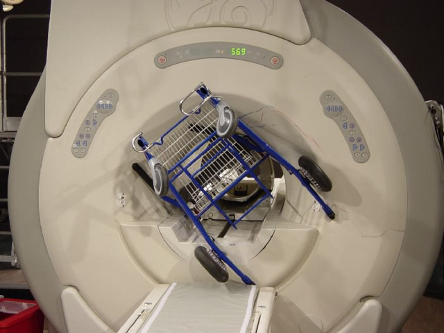공포의 MRI 사고 사례.jpg | 인스티즈