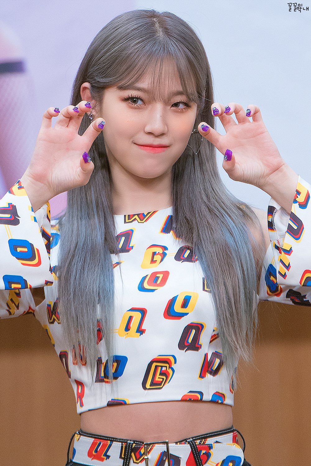 프로미스나인의 꿀깅이 막내 백지헌.jpgif | 인스티즈