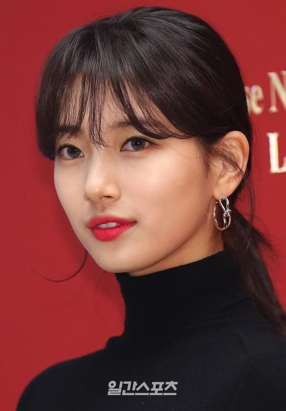 오늘자 좀 이쁘게 나온 수지 | 인스티즈