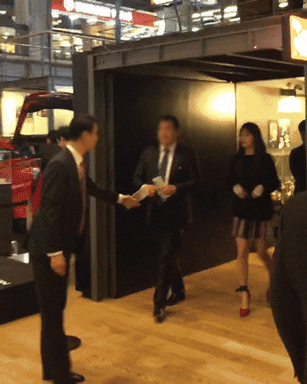 폰카로 찍은 수지 실물 | 인스티즈