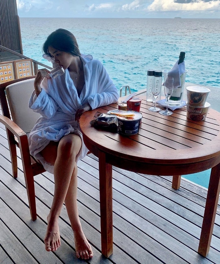 몰디브 또 가고싶은 신재은님 | 인스티즈