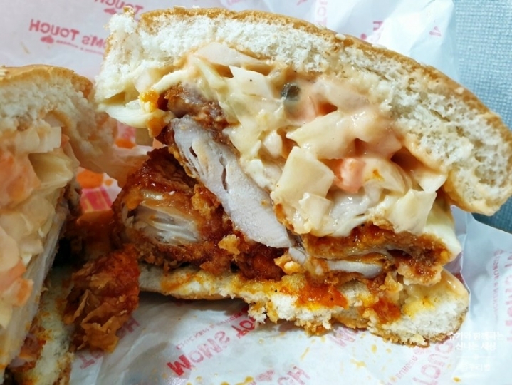 맘스터치 신메뉴 실사.JPG | 인스티즈