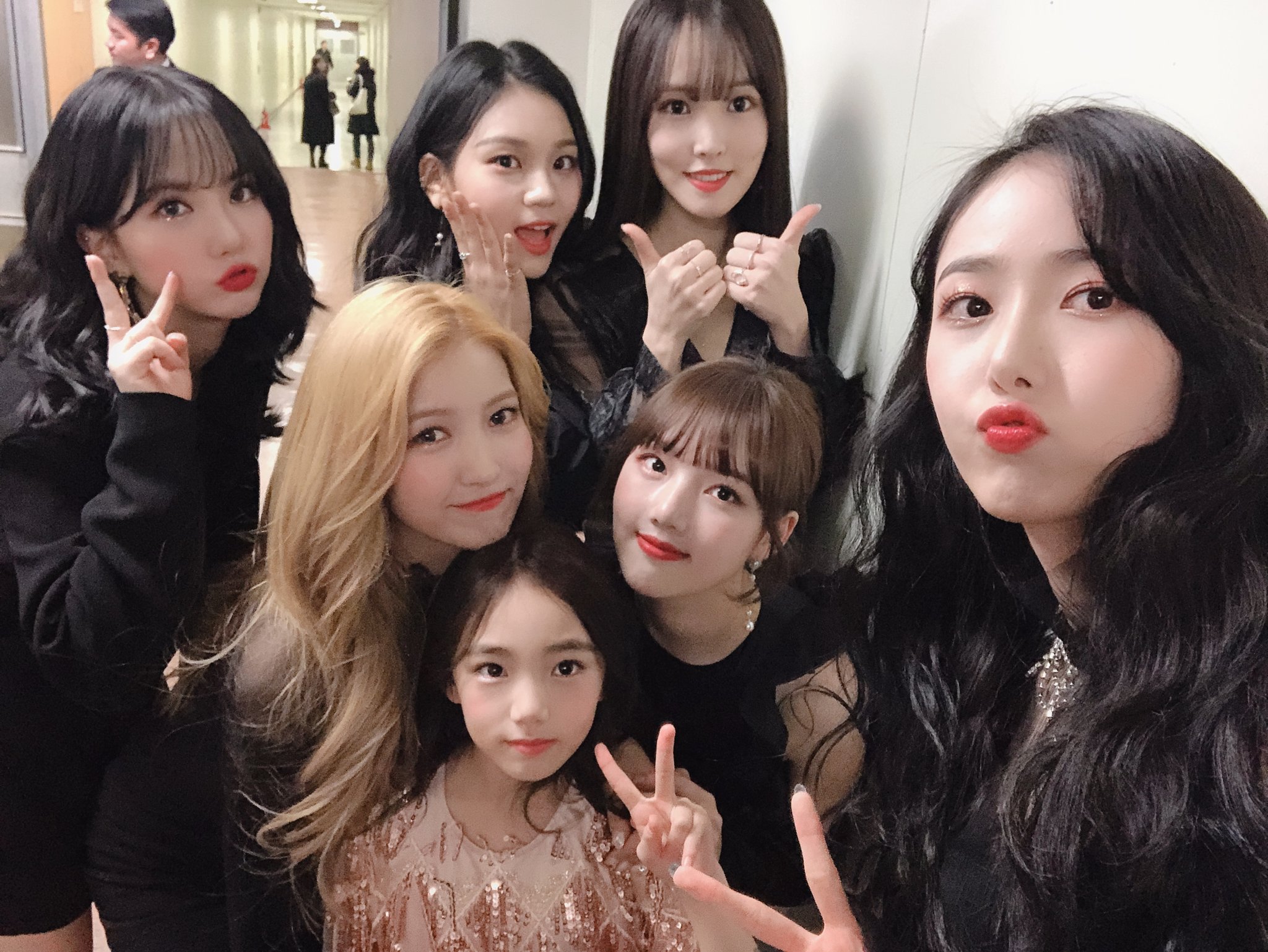 2019년 첫 여자친구 | 인스티즈