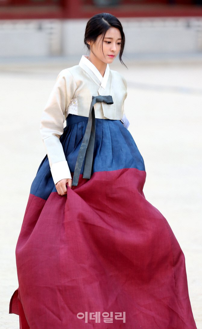 주관적 국내 여자아이돌 한복 투탑 | 인스티즈