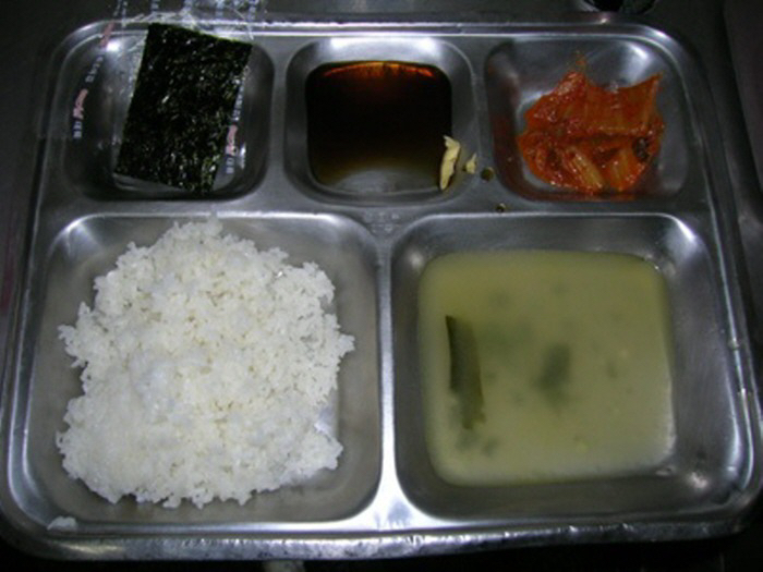 짬타이거도 욕하는 군대 최악의 식단 5대장.jpg | 인스티즈