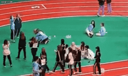 어딘가 조금 이상한 ITZY 채령 모음.gif | 인스티즈