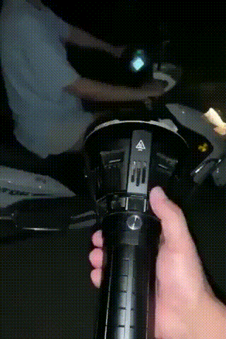 흔한 손전등의 밝기 수준.gif | 인스티즈