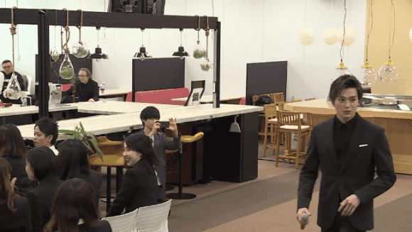 잘생긴 남자가 걸어다니는 길 | 인스티즈