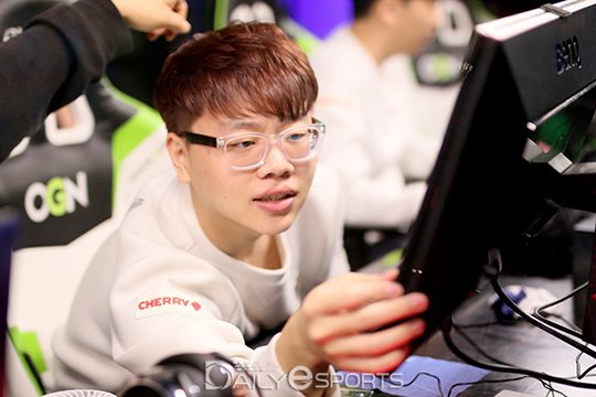 [LOL] 폰 선수(주님) 강박증 | 인스티즈