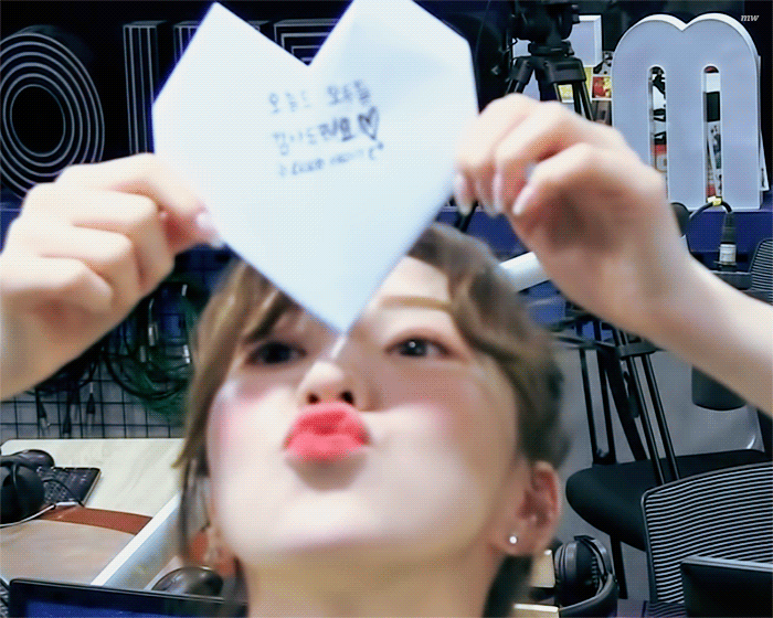 라디오 DJ가 된 레드벨벳 웬디.jpgif | 인스티즈