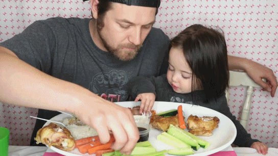 아빠와 딸의 먹방.gif | 인스티즈