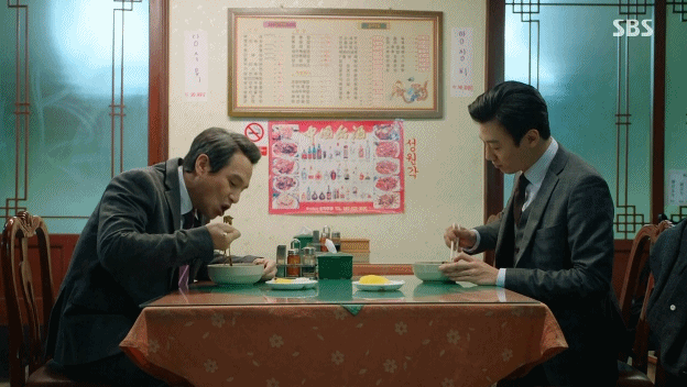 짜장면 땡기게 하는 드라마.gif | 인스티즈