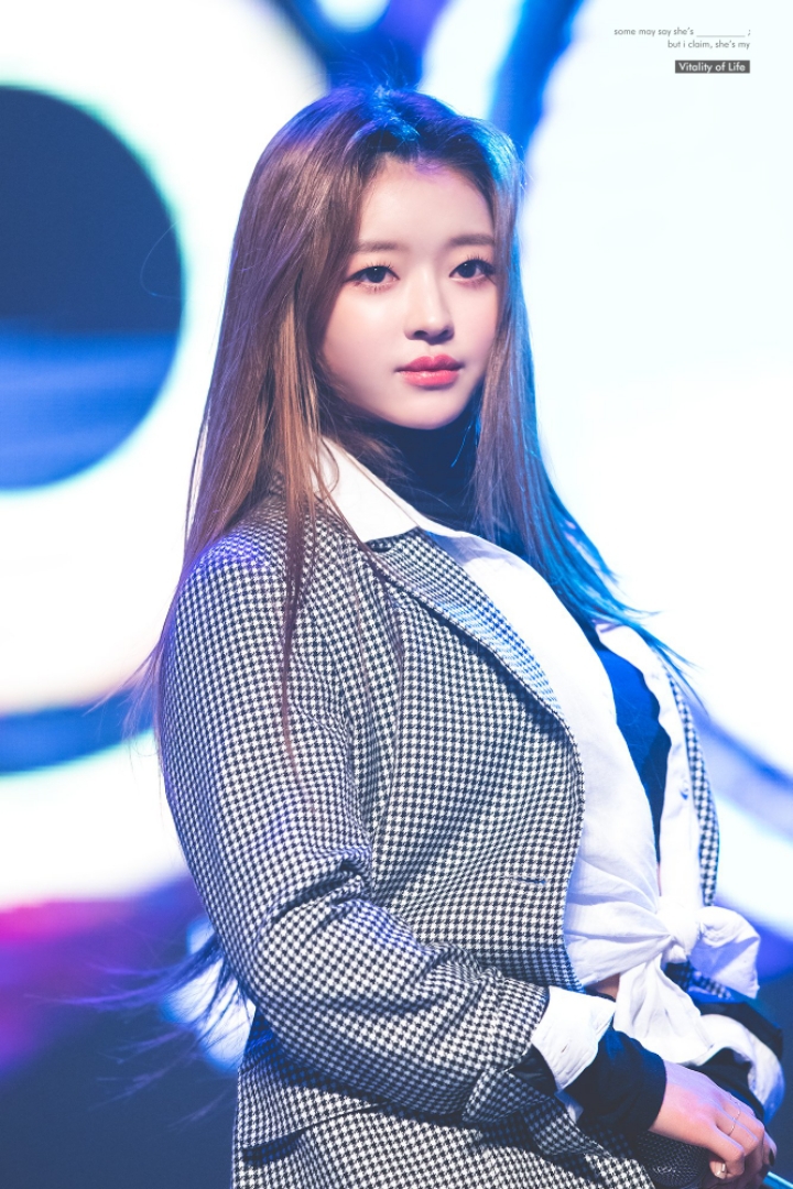 홍콩 mama 가는 오마이걸 유아.jpg | 인스티즈