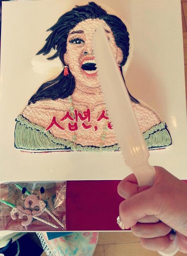 김아중이 팬들에게받은 케이크 | 인스티즈