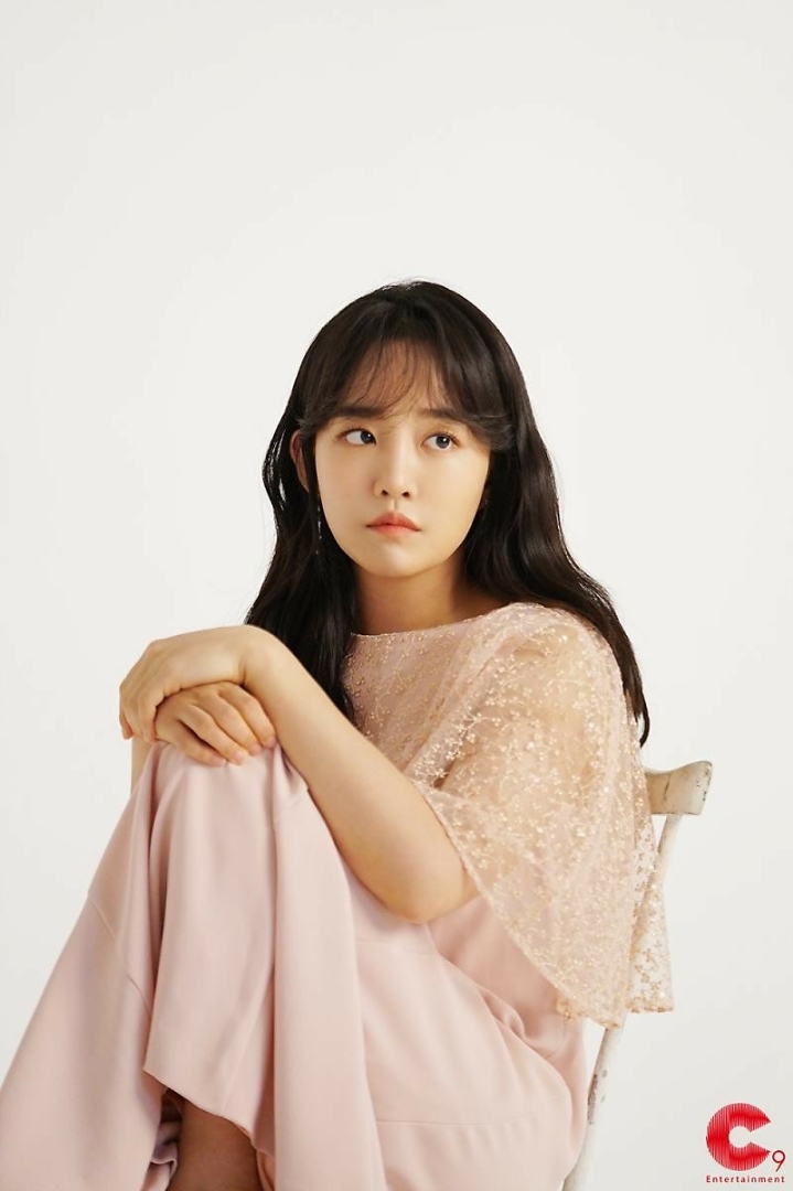 스물 열두살이라는 여가수 화보촬영 | 인스티즈