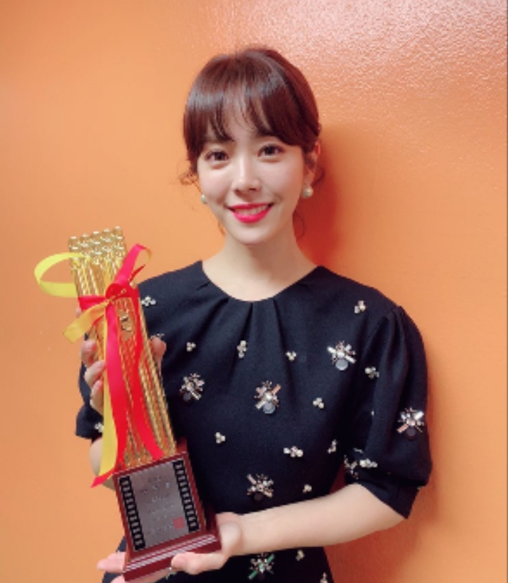 2019년 첫 한지민.jpgif | 인스티즈