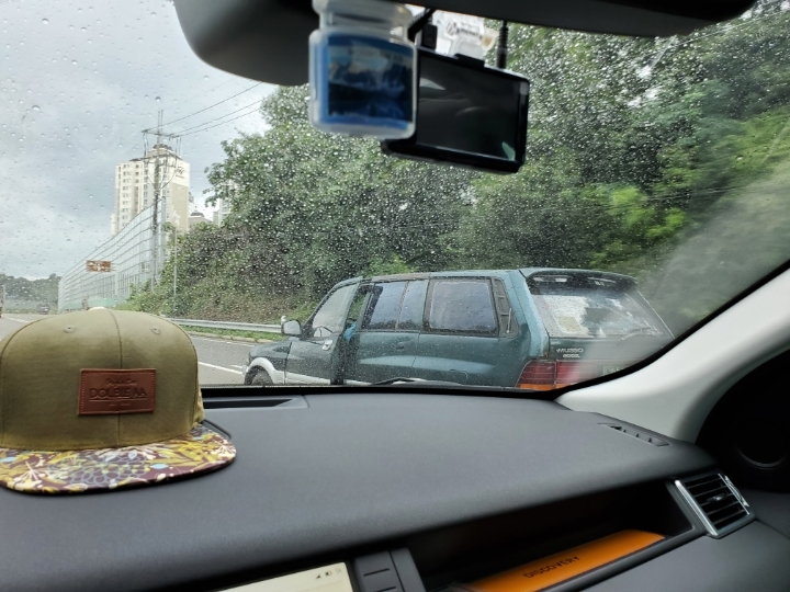 비오는날 오픈카 | 인스티즈