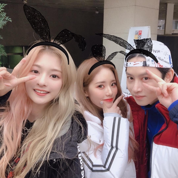 김희철이랑 밥 먹은 프로미스나인 | 인스티즈