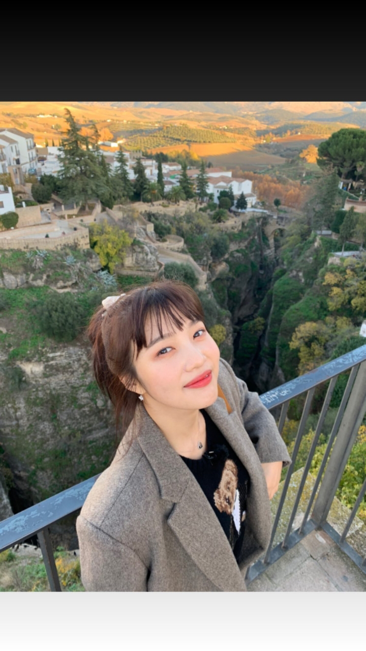 명수옹이 스페인에서 찍어준 사진 원본 올려준 조이.jpg | 인스티즈