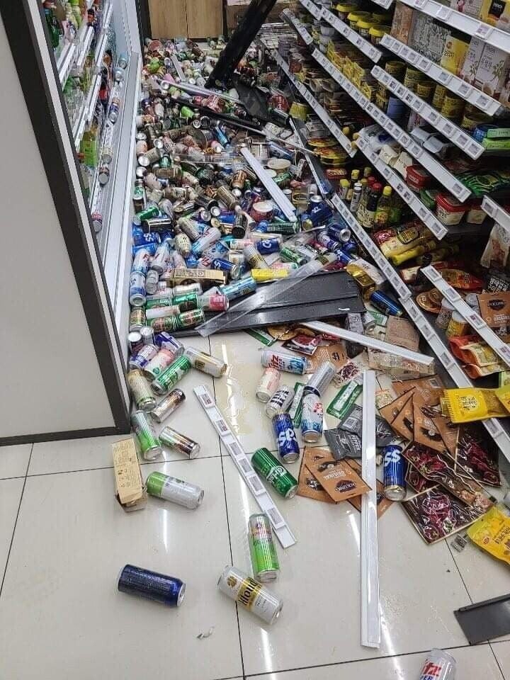 오늘도 평화로운 편의점 갤러리ㄷㄷㄷ.jpg | 인스티즈