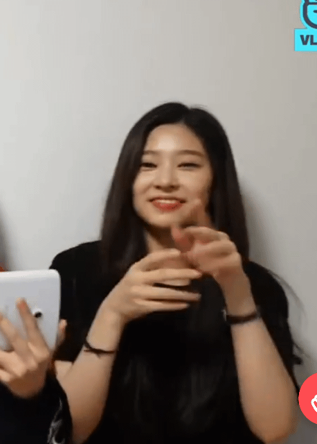 아이즈원으로 데뷔해서 참 다행인 친구 .jpgif | 인스티즈