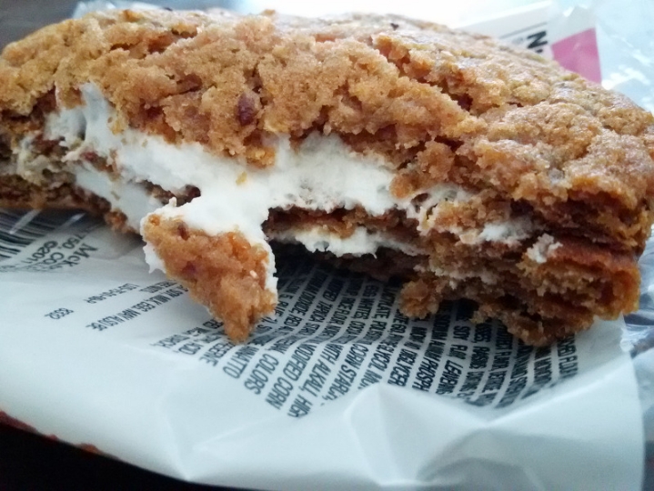 미국에서 판매하는 오트밀 크림 파이.jpg | 인스티즈