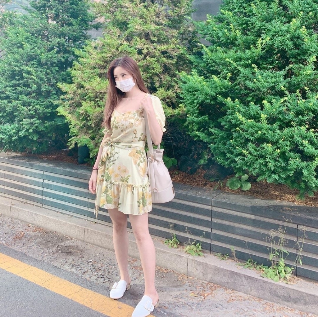 앞머리를 귀뒤로 살짝 넘긴 전효성 최근.JPG | 인스티즈