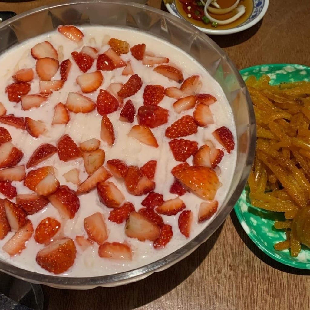 호프집에서 판다는 딸기막걸리.......jpg | 인스티즈