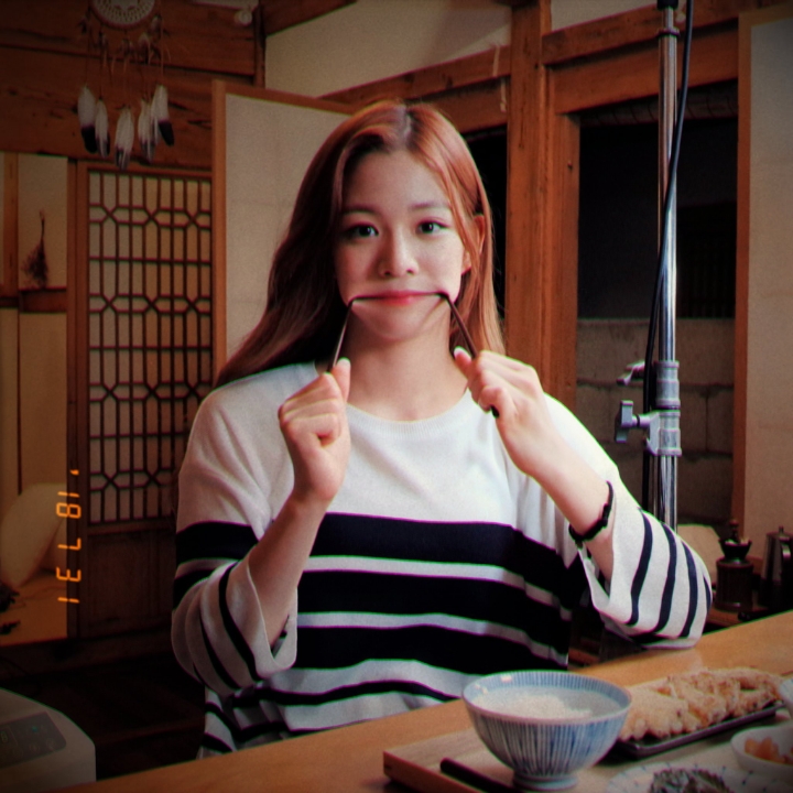 프로미스나인 이채영.gif | 인스티즈