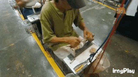 야구공이 만들어지는 과정.gif | 인스티즈