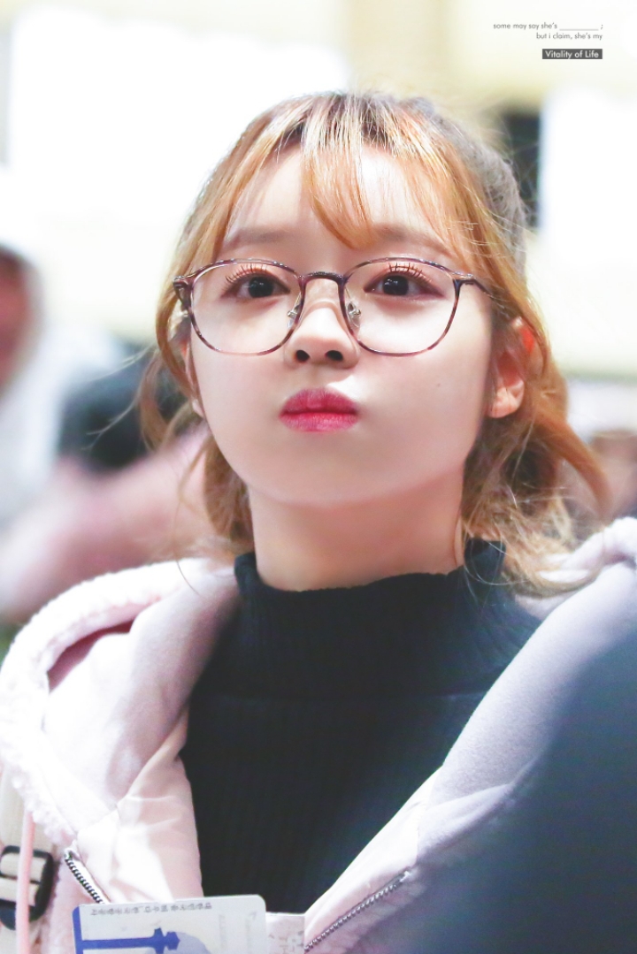 홍콩 mama 가는 오마이걸 유아.jpg | 인스티즈