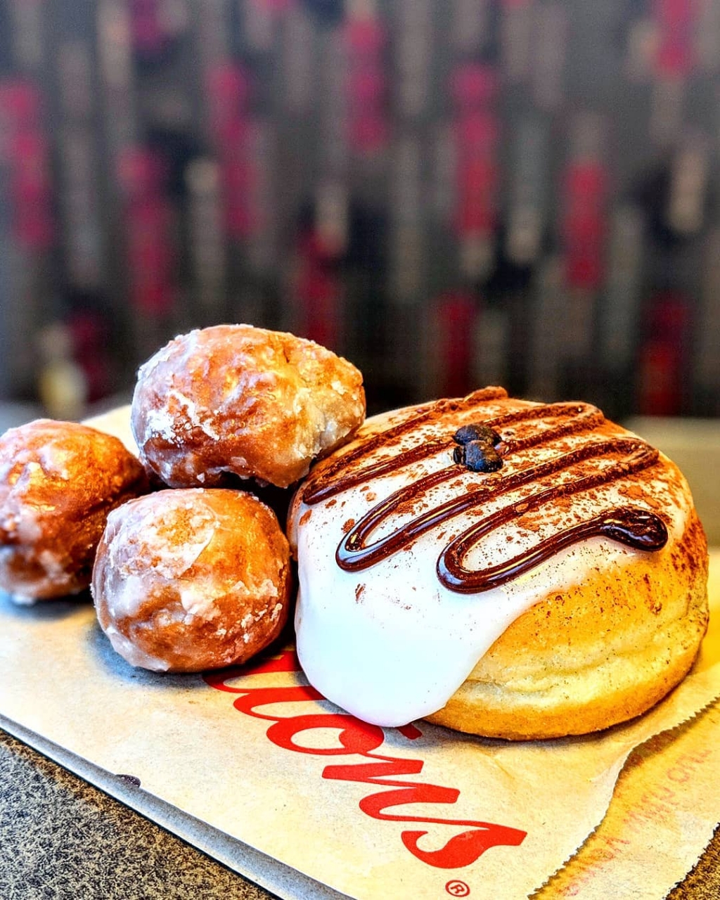 우리나라 스타벅스 급이라는 캐나다 국민 카페.jpg | 인스티즈