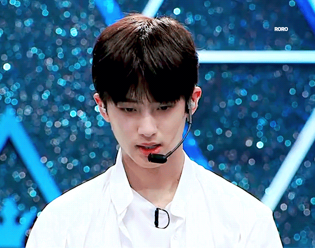 밥먹을때 휴대폰 하시는분들.. 도대체 왜그러는거에요..?..jpg | 인스티즈