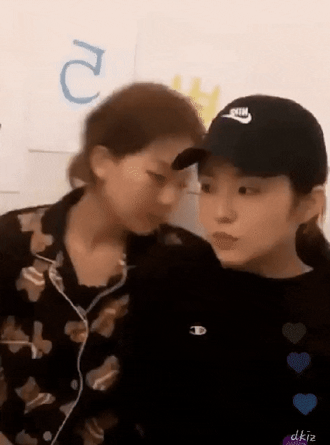 아이린 코박죽하는 슬기.gif | 인스티즈