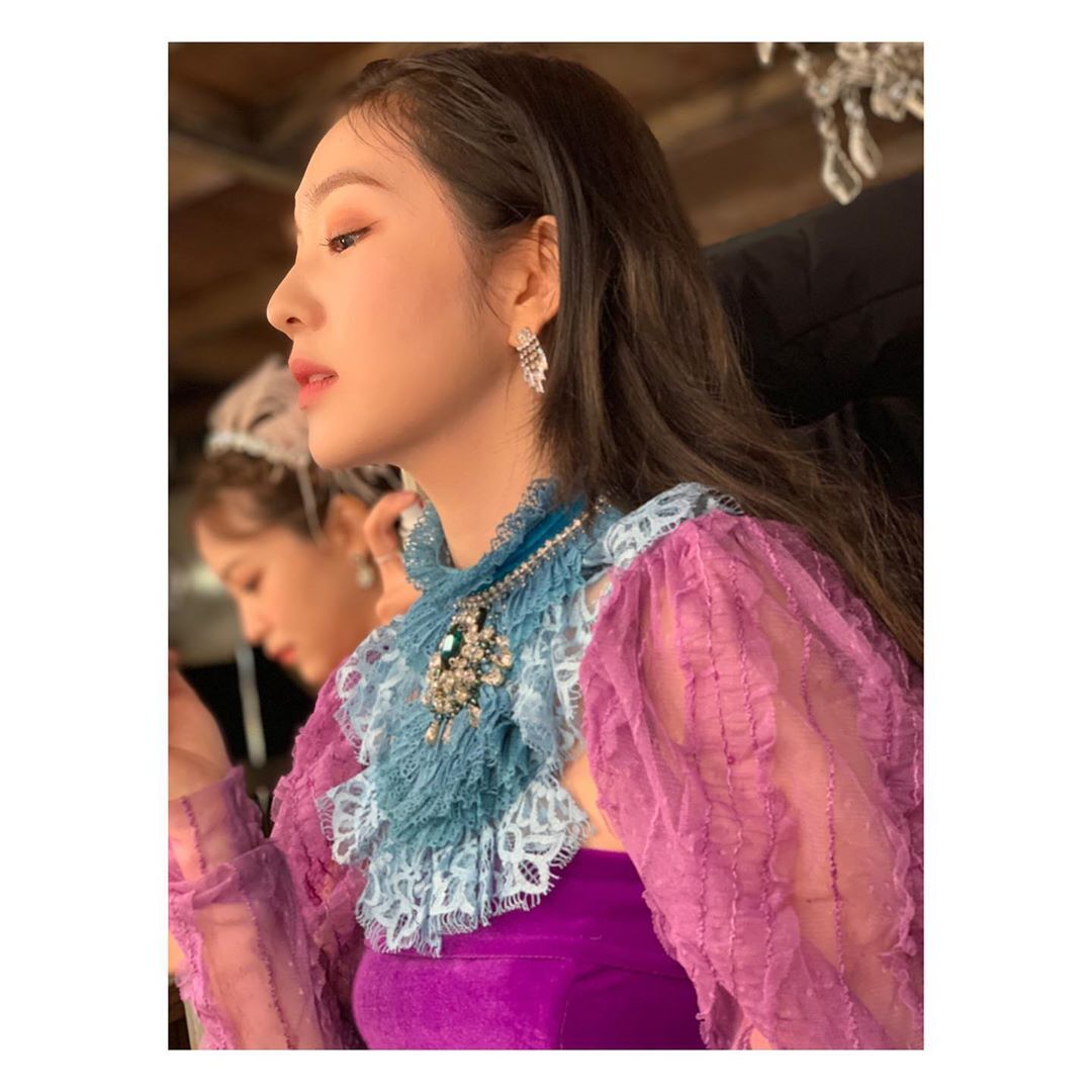 오늘자 레드벨벳 아이린 인스타그램(옆모습ㄷㄷ).jpg | 인스티즈
