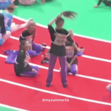 어딘가 조금 이상한 ITZY 채령 모음.gif | 인스티즈